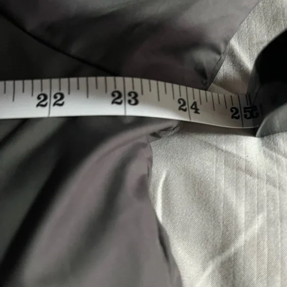 Women’s Columbia long jacket Size L removable fur - Picture 9 of 9